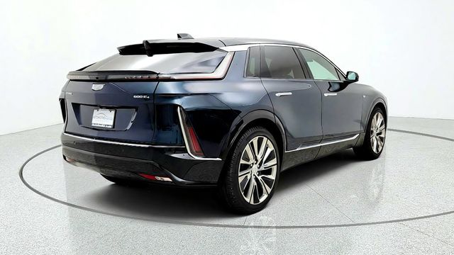 2025 Cadillac LYRIQ 4dr Luxury 3 w/ Panoramic Sunroof & Fast Charging - 23083935 - 4