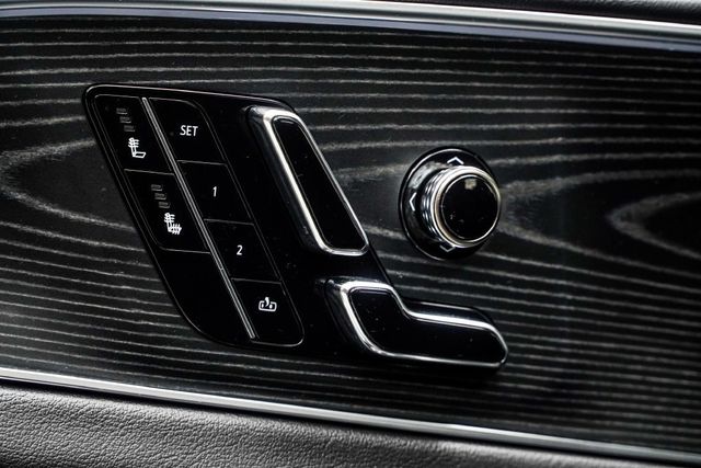2025 Cadillac LYRIQ Sport - 23075631 - 35