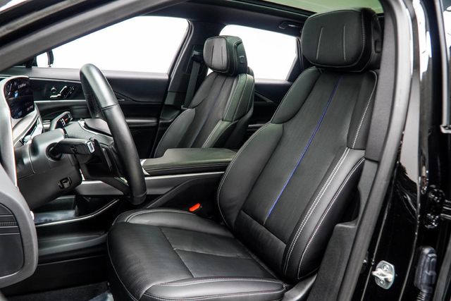 2025 Cadillac LYRIQ Sport - 23075631 - 38