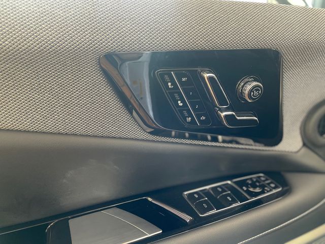 2025 Cadillac OPTIQ AWD 4dr Luxury w/1SE - 23069108 - 20