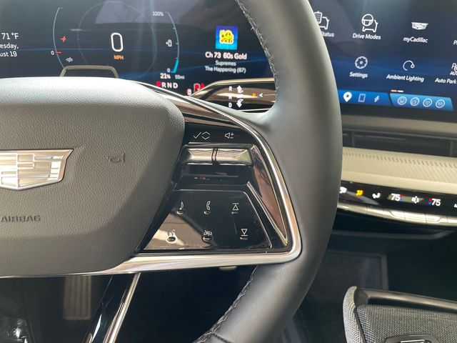 2025 Cadillac OPTIQ AWD 4dr Luxury w/1SE - 23069108 - 28