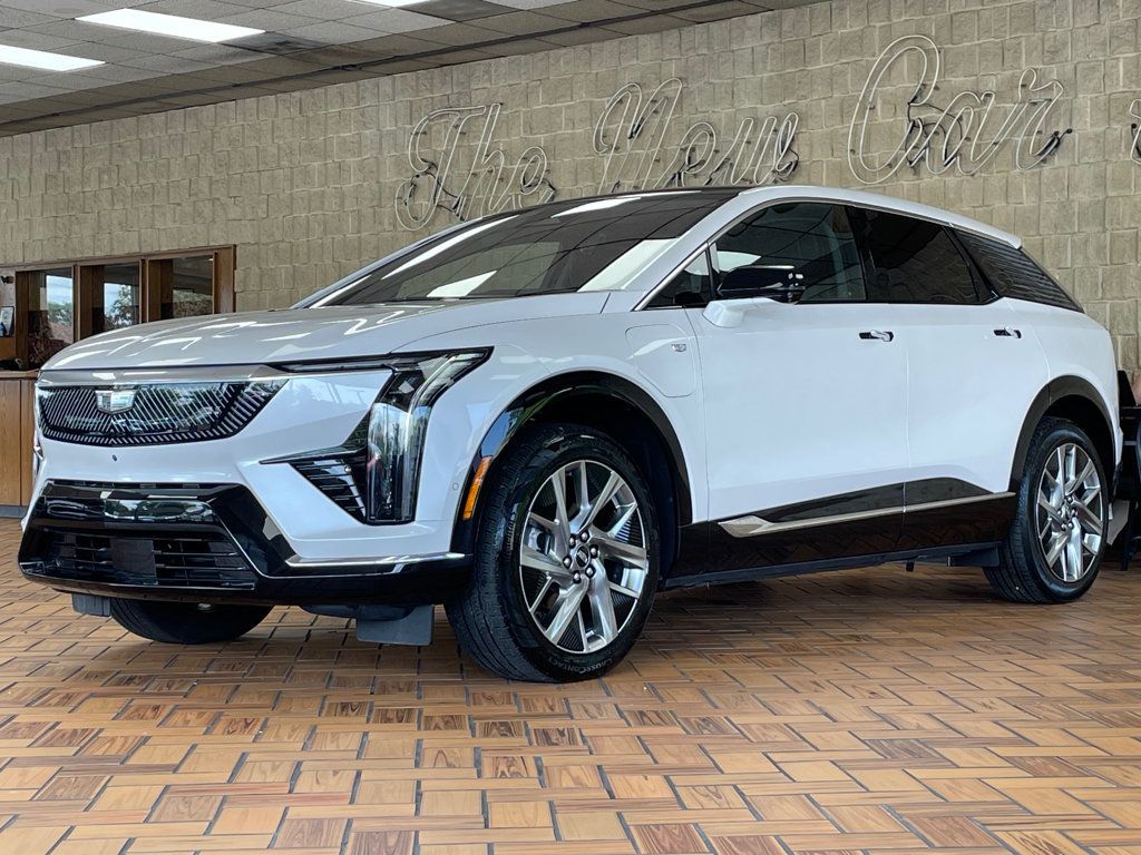 2025 Cadillac OPTIQ AWD 4dr Luxury w/1SE - 23069108 - 3