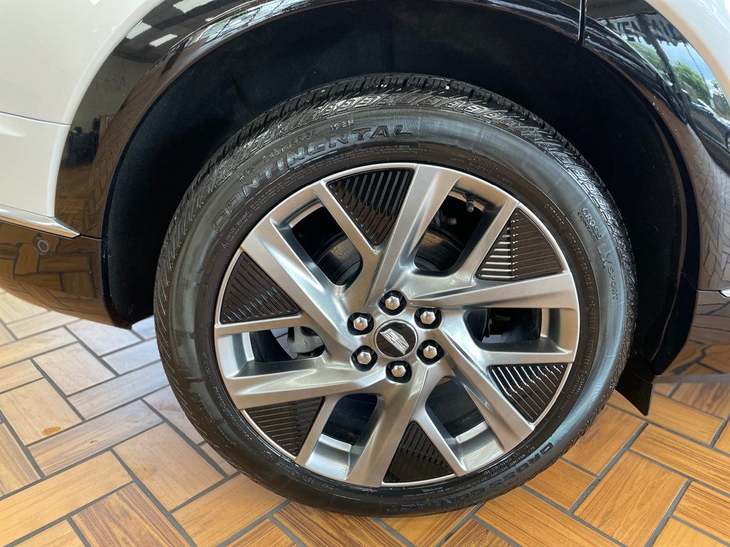 2025 Cadillac OPTIQ AWD 4dr Luxury w/1SE - 23069108 - 40