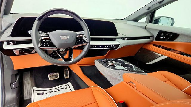 2025 Cadillac OPTIQ AWD 4dr Sport 2 (1SH) with 339 Miles of Range - 22964454 - 11