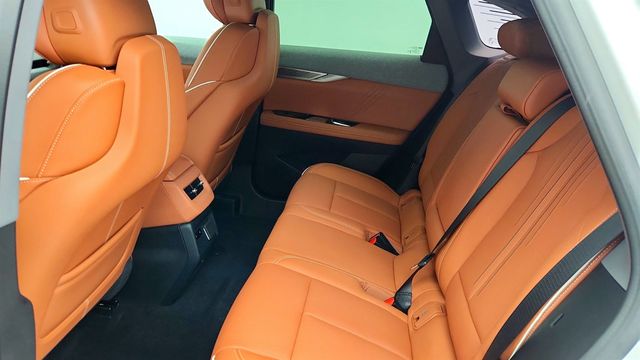 2025 Cadillac OPTIQ AWD 4dr Sport 2 (1SH) with 339 Miles of Range - 22964454 - 20