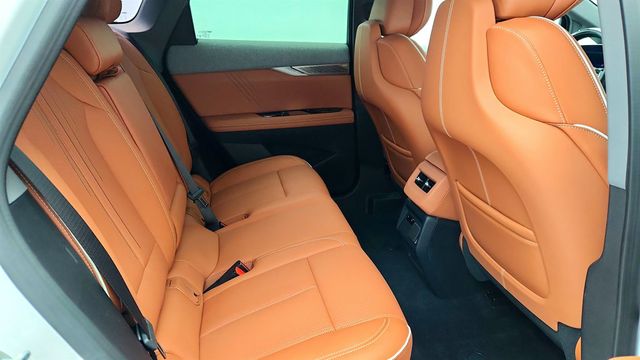 2025 Cadillac OPTIQ AWD 4dr Sport 2 (1SH) with 339 Miles of Range - 22964454 - 22