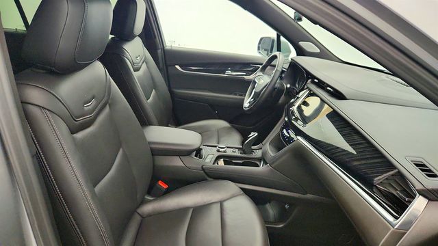 2025 Cadillac XT6 4dr Premium Luxury with 6-Person Seating - 22990658 - 24