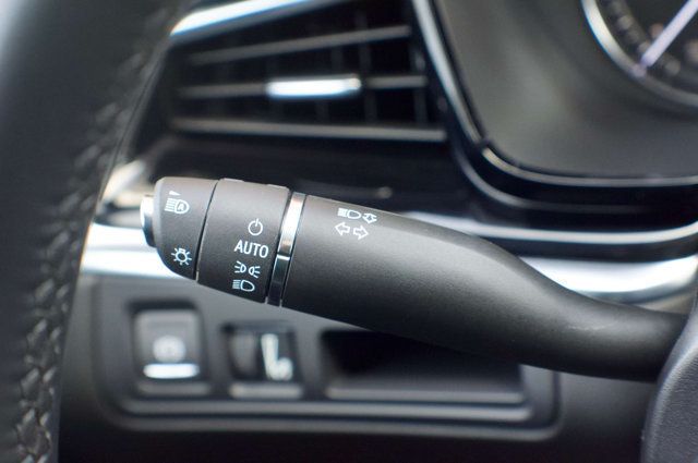 2025 Cadillac XT6 Local Trade/Luxury Pkg/Heated Leather Seats/Blind Zone Alert - 22993092 - 23