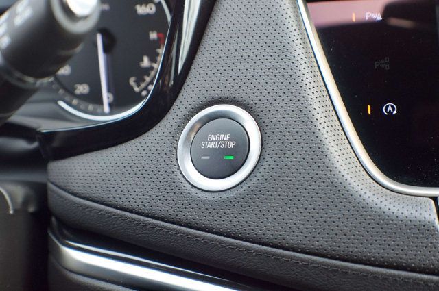 2025 Cadillac XT6 Local Trade/Luxury Pkg/Heated Leather Seats/Blind Zone Alert - 22993092 - 34