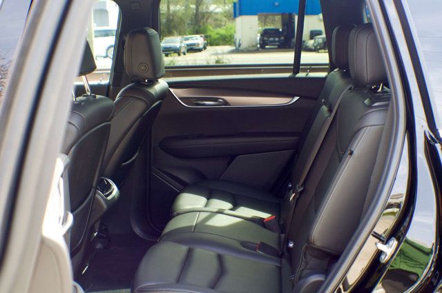 2025 Cadillac XT6 Local Trade/Luxury Pkg/Heated Leather Seats/Blind Zone Alert - 22993092 - 46