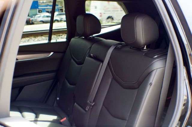 2025 Cadillac XT6 Local Trade/Luxury Pkg/Heated Leather Seats/Blind Zone Alert - 22993092 - 47