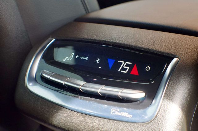 2025 Cadillac XT6 Local Trade/Luxury Pkg/Heated Leather Seats/Blind Zone Alert - 22993092 - 48