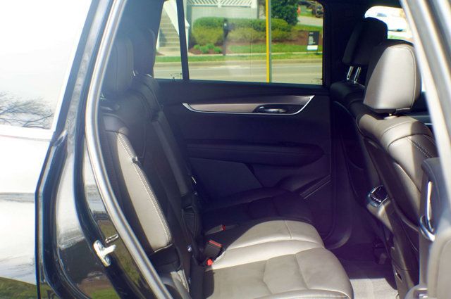 2025 Cadillac XT6 Local Trade/Luxury Pkg/Heated Leather Seats/Blind Zone Alert - 22993092 - 50