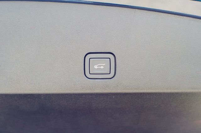 2025 Cadillac XT6 Local Trade/Luxury Pkg/Heated Leather Seats/Blind Zone Alert - 22993092 - 53