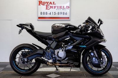 2025 CF MOTO 675 SS
