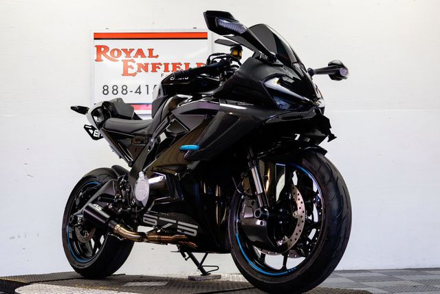 2025 CF MOTO 675 SS LOW MILE SPORT BIKE! - 23057517 - 2