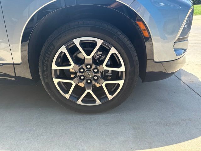 2025 Chevrolet Blazer AWD 4dr RS - 23052060 - 19