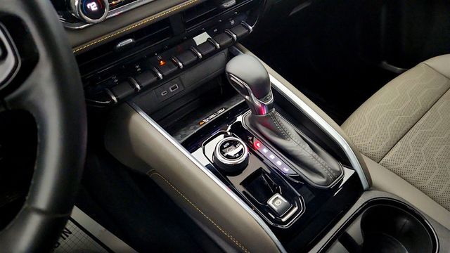 2025 Chevrolet Colorado 4WD Crew Cab ZR2 - 22965317 - 15