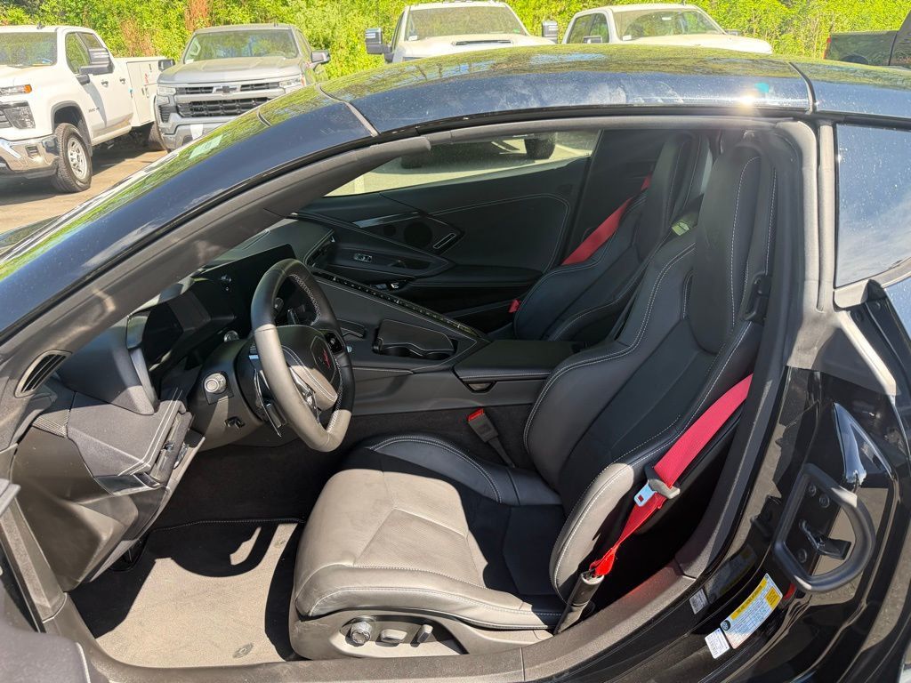 2025 Chevrolet Corvette 2dr Stingray Coupe w/2LT - 23014888 - 9