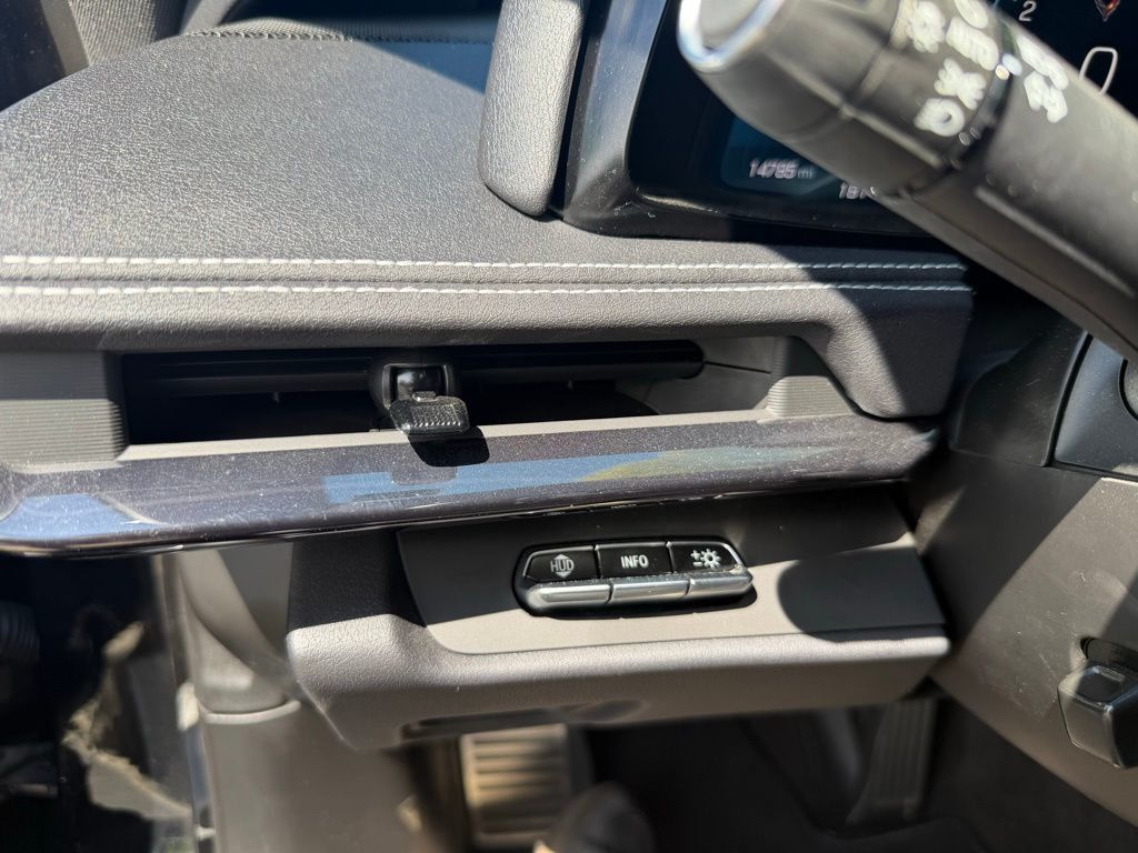 2025 Chevrolet Corvette 2dr Stingray Coupe w/2LT - 23014888 - 17