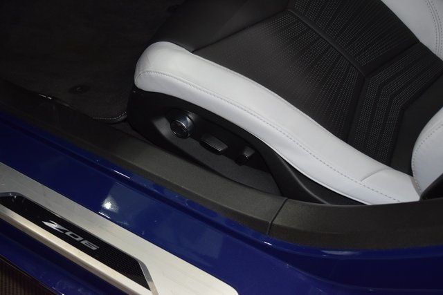 2025 Chevrolet Corvette 2dr Z06 Convertible w/2LZ - 22853251 - 39