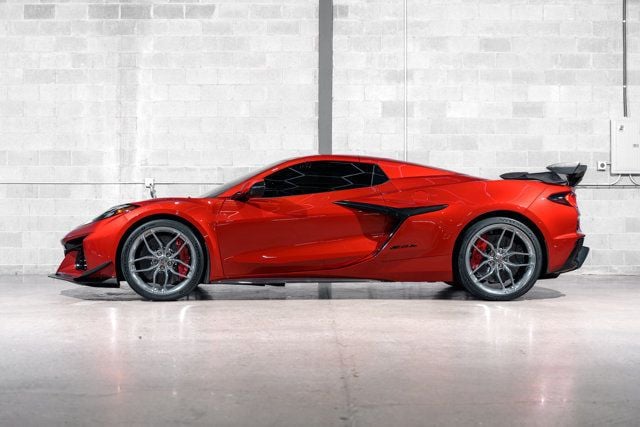 2025 Chevrolet Corvette Z06 Convertible 3LZ photo 6