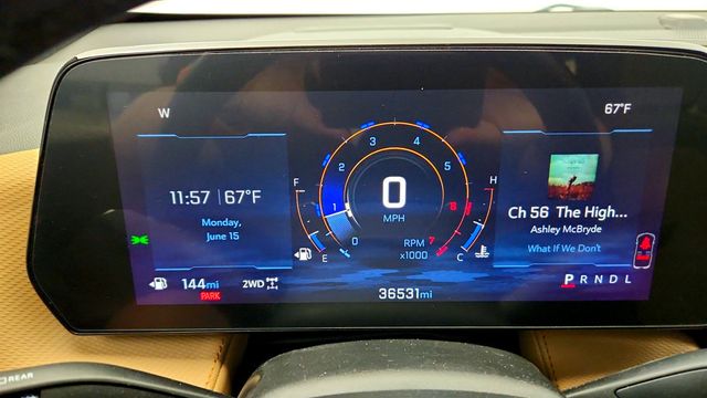 2025 Chevrolet Equinox AWD 4dr ACTIV w/KDZ, Pano Roof, Surround Vision & Cooled Seats - 23040990 - 12