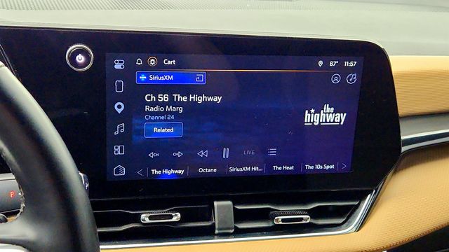 2025 Chevrolet Equinox AWD 4dr ACTIV w/KDZ, Pano Roof, Surround Vision & Cooled Seats - 23040990 - 16