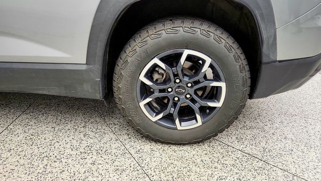 2025 Chevrolet Equinox AWD 4dr ACTIV w/KDZ, Pano Roof, Surround Vision & Cooled Seats - 23040990 - 8