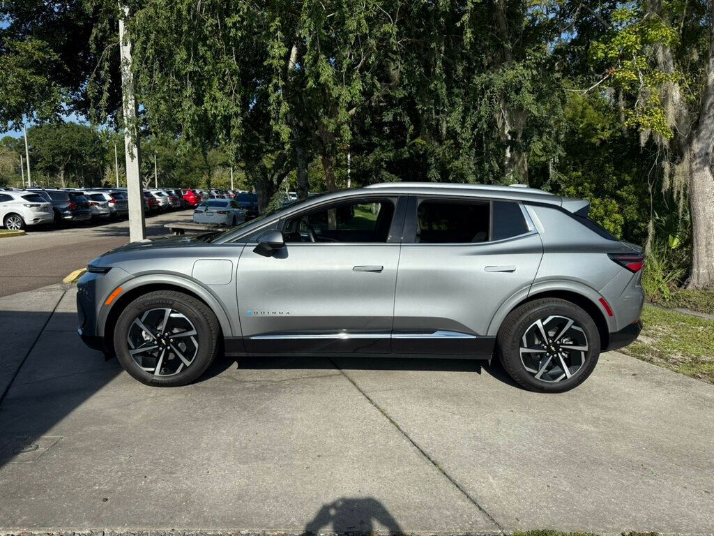 2025 Chevrolet Equinox EV 1LT photo 2