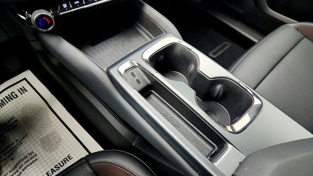 2025 Chevrolet Equinox EV 4dr RS with Convenience Package II and Panoramic Sunroof - 22972411 - 16