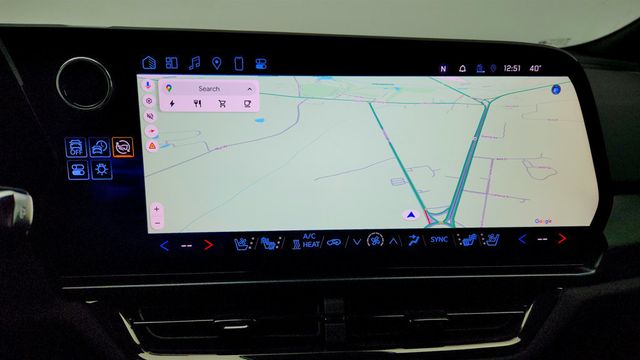 2025 Chevrolet Equinox EV 4dr RS with Convenience Package II and Panoramic Sunroof - 22972411 - 18