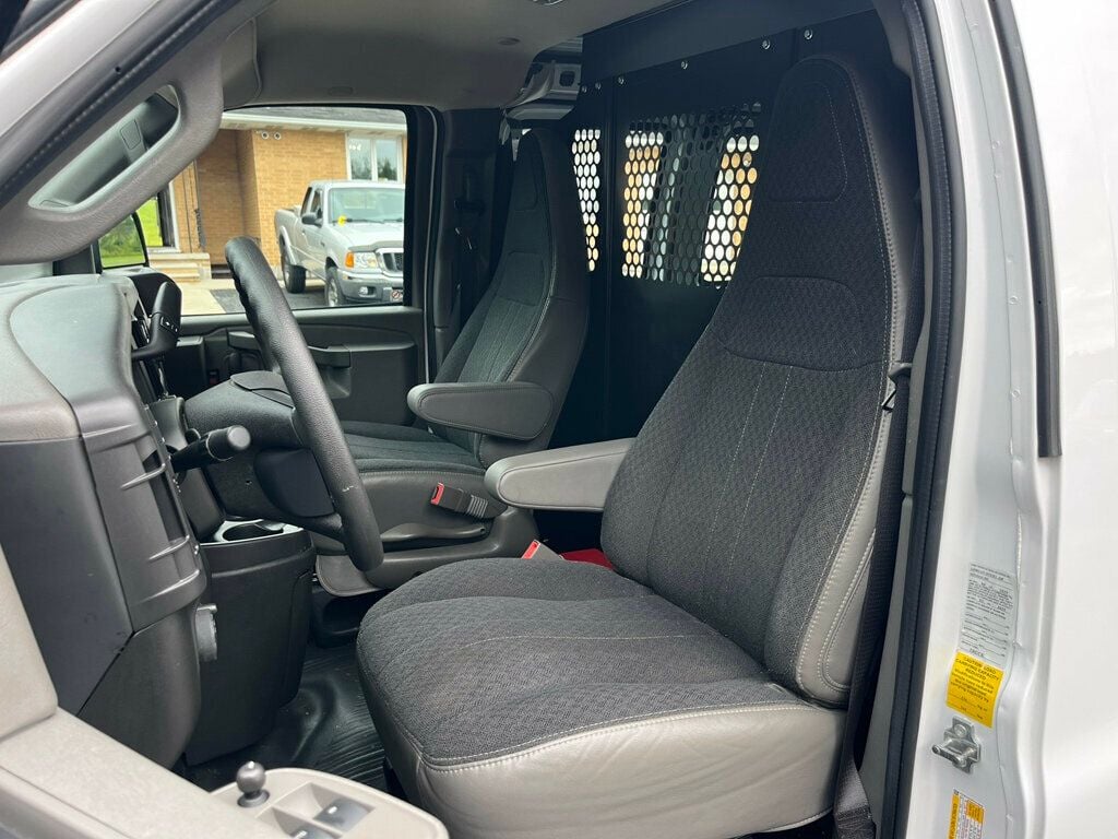 2025 Chevrolet Express Cargo Van Cargo Van Work Van - 23060153 - 27