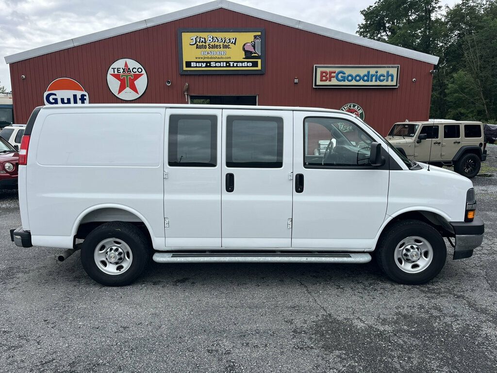 2025 Chevrolet Express Cargo Van ONE OWNER / CLEAN CARFAX - 23060153 - 1