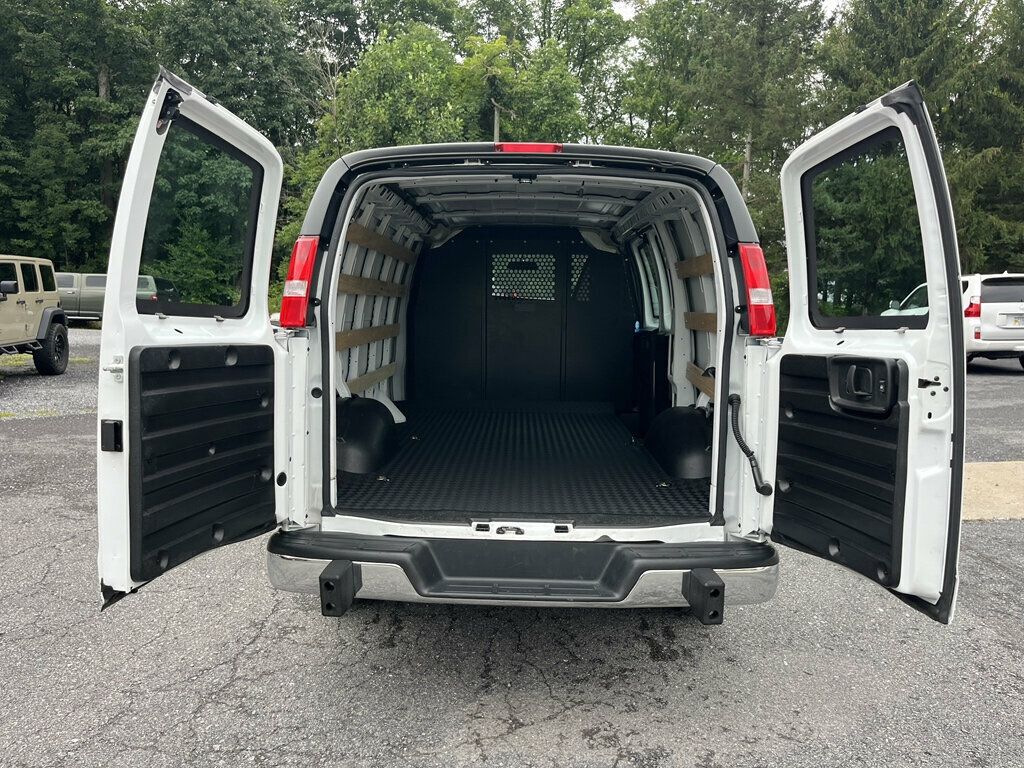 2025 Chevrolet Express Cargo Van ONE OWNER / CLEAN CARFAX - 23060153 - 23