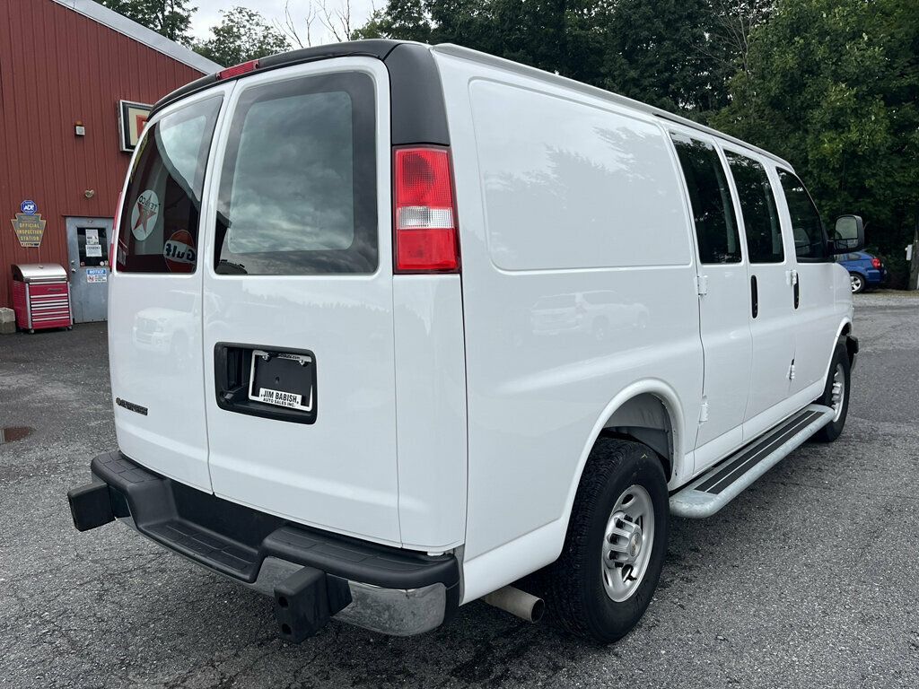 2025 Chevrolet Express Cargo Van ONE OWNER / CLEAN CARFAX - 23060153 - 2