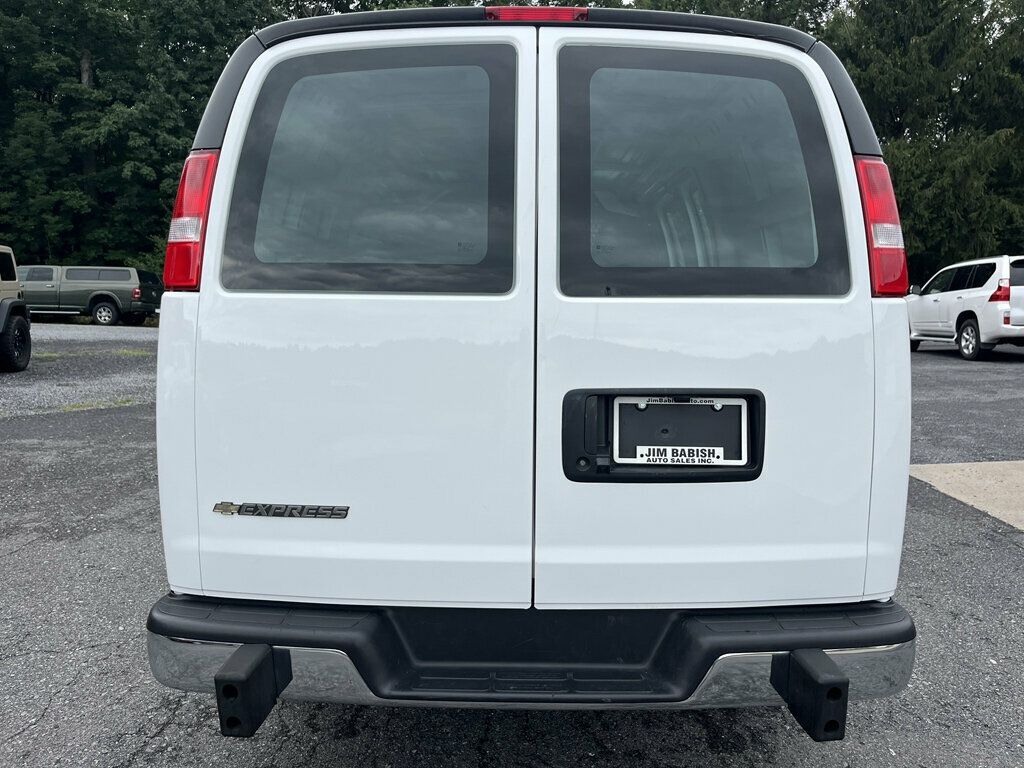 2025 Chevrolet Express Cargo Van ONE OWNER / CLEAN CARFAX - 23060153 - 3