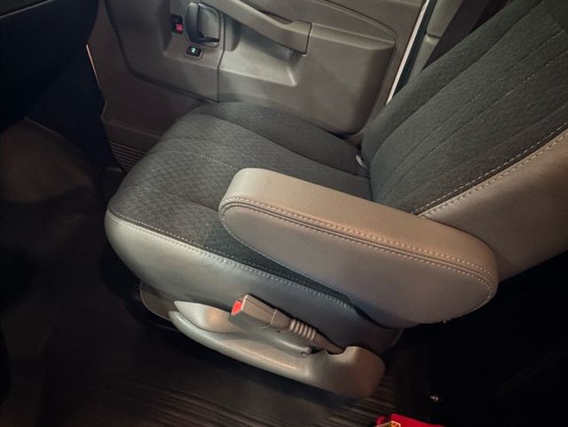 2025 Chevrolet Express Cargo Van RWD 2500 135" - 23093954 - 22