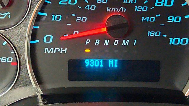 2025 Chevrolet Express Cargo Van RWD 2500 135'' w/ Bulkhead Partition & Cargo Upfit - 23037916 - 13