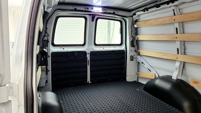 2025 Chevrolet Express Cargo Van RWD 2500 135'' w/ Bulkhead Partition & Cargo Upfit - 23037916 - 22
