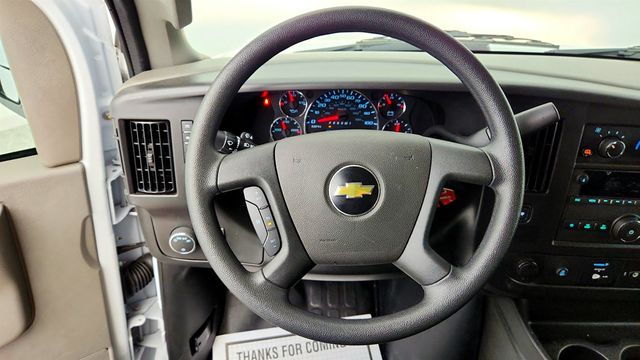 2025 Chevrolet Express Cargo Van RWD 2500 135'' w/ Chrome App Pkg & Cruise Control - 23038153 - 11