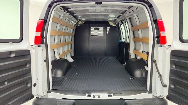 2025 Chevrolet Express Cargo Van RWD 2500 135'' w/ Chrome App Pkg & Cruise Control - 23038153 - 16