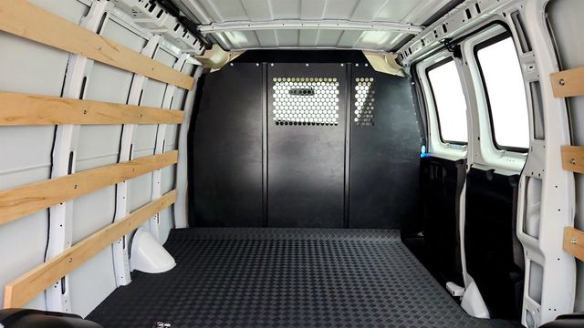 2025 Chevrolet Express Cargo Van RWD 2500 135'' w/ Chrome App Pkg & Cruise Control - 23038153 - 19