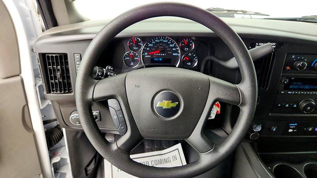 2025 Chevrolet Express Cargo Van RWD 2500 135'' w/ Chrome App Pkg & Cruise Control - 23038249 - 11