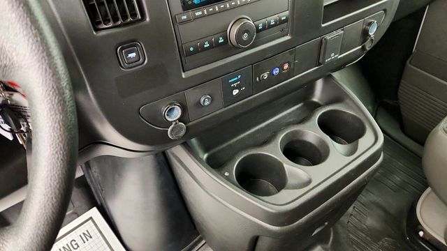 2025 Chevrolet Express Cargo Van RWD 2500 135'' w/ Chrome App Pkg & Cruise Control - 23038249 - 14
