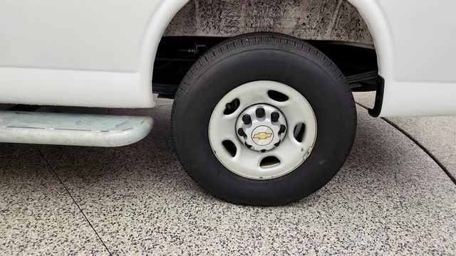 2025 Chevrolet Express Cargo Van RWD 2500 135'' w/ Chrome App Pkg & Cruise Control - 23038249 - 8