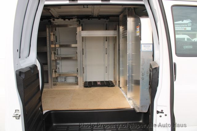 2025 Chevrolet Express Cargo Van RWD 2500 155" - 22981617 - 32