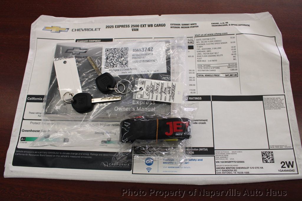 2025 CHEVROLET EXPRESS - Image 54