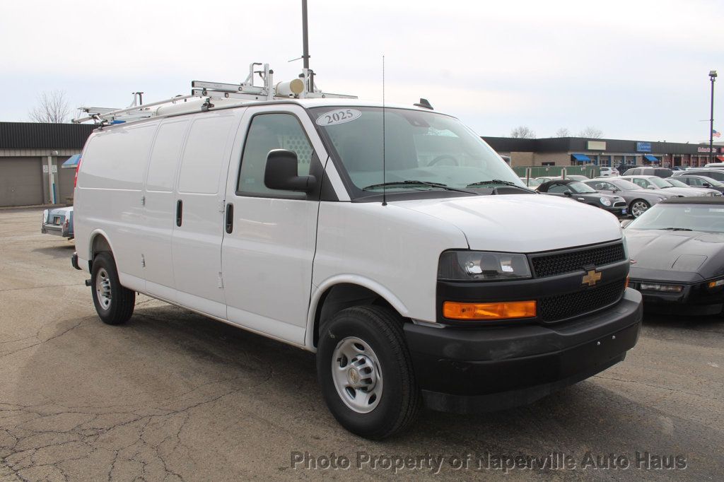 2025 CHEVROLET EXPRESS - Image 57