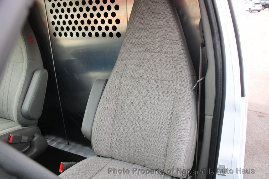 2025 CHEVROLET EXPRESS - Image 9